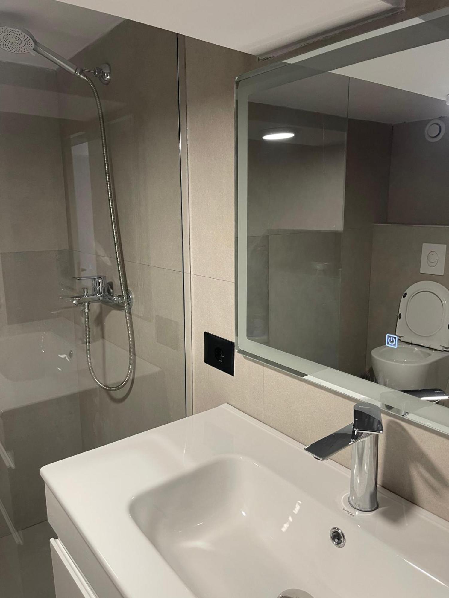 Tirana Elite Apartments Bagian luar foto